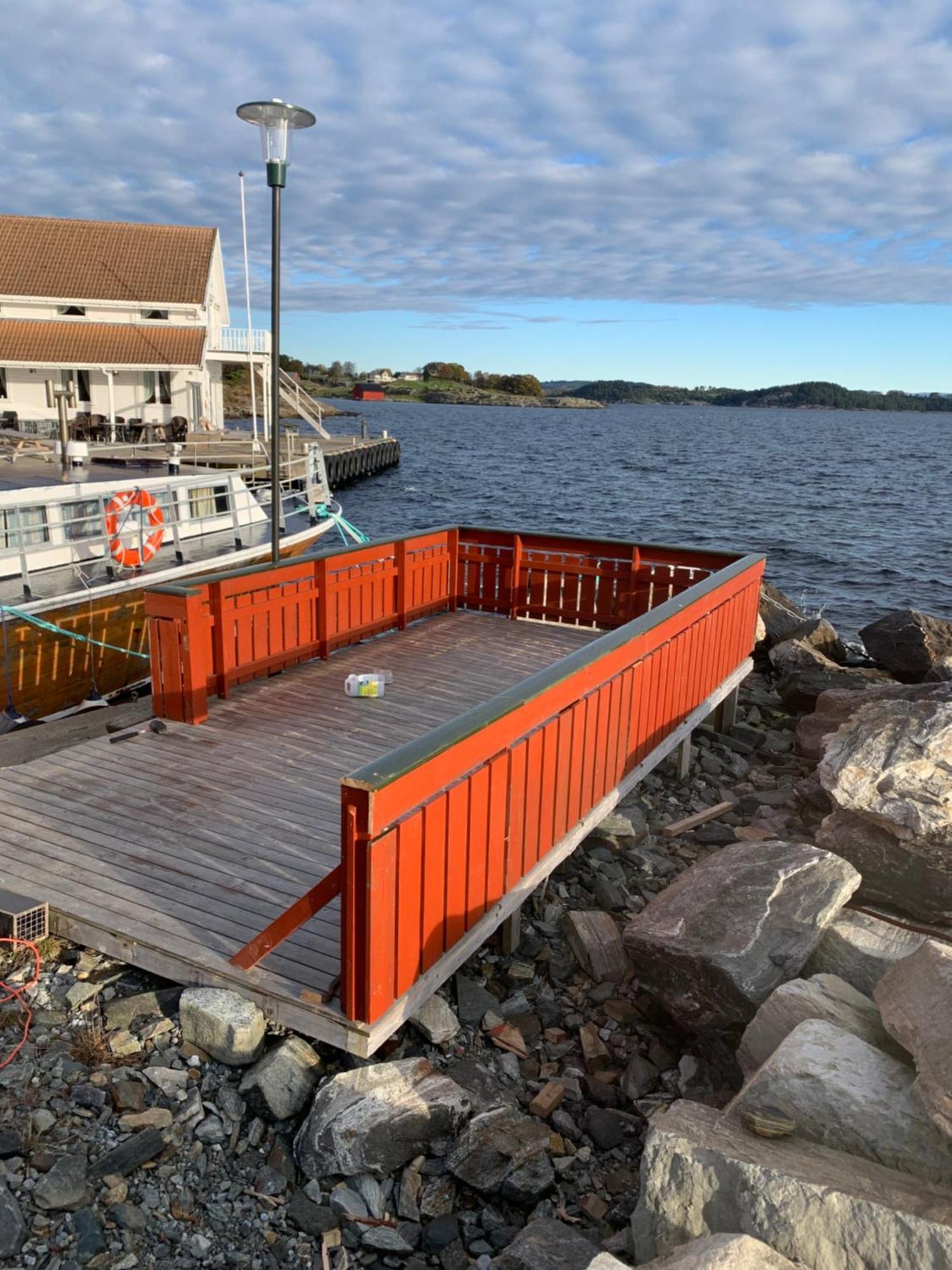 Sjoberg Hotell Og Ferie Leiligheter Østhusvik Exteriör bild