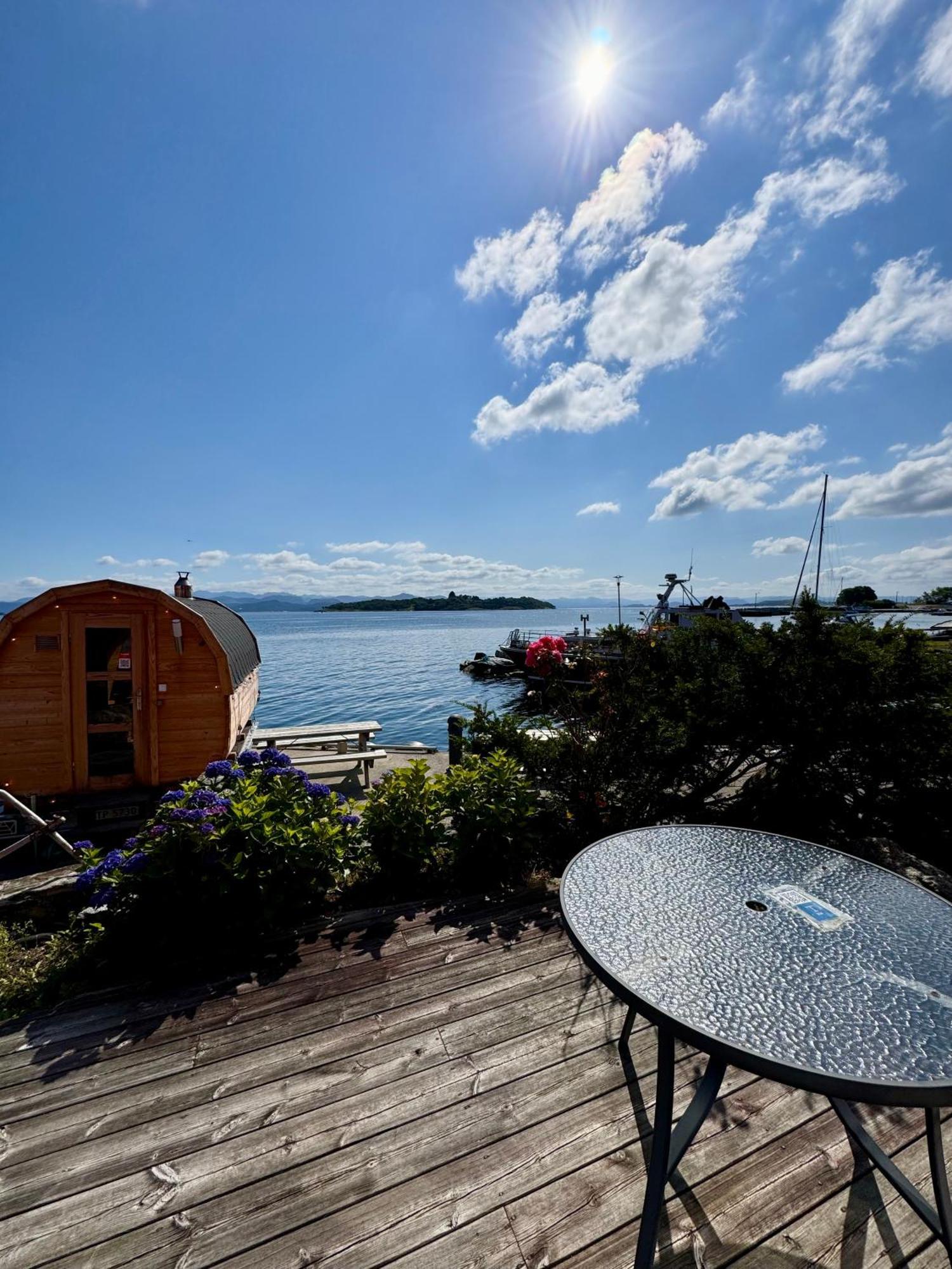 Sjoberg Hotell Og Ferie Leiligheter Østhusvik Exteriör bild